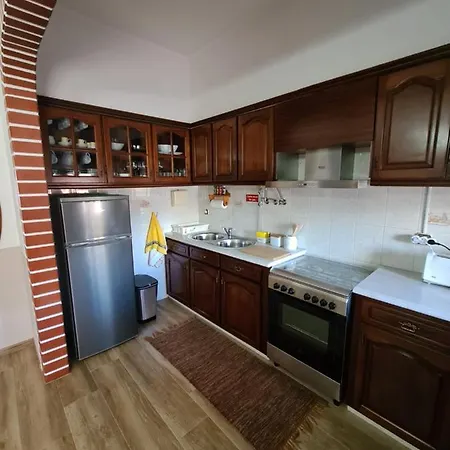 Gomes & Fortunato House Holiday home Casais Brancos