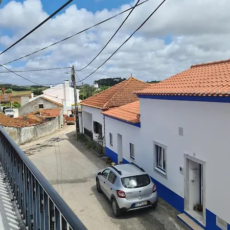Gomes & Fortunato House Holiday home Casais Brancos